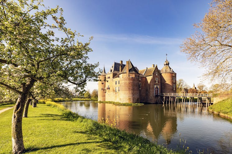 Kasteel Ammersoyen met gracht