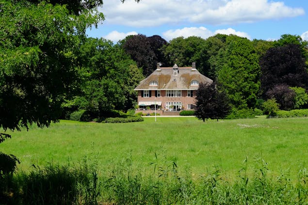 De Ehze landhuis veraf