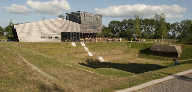 Goilberdingerwaarden gebouw