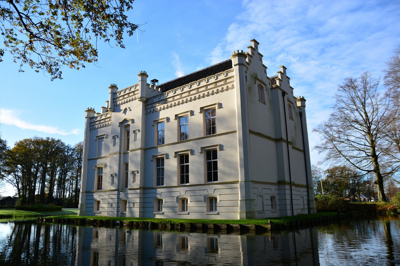 Huis Scherpenzeel gebouw achterkant