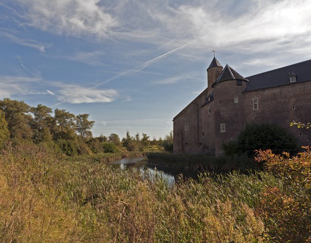 Waardenburg en Neerijnen kasteel landschap
