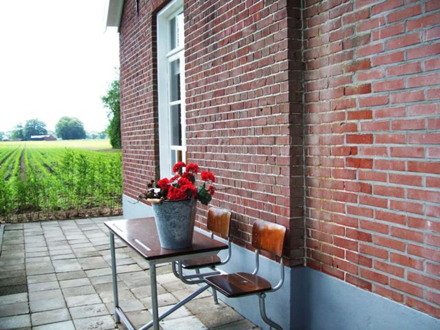 t Zondagsschooltje schooltje zijaanzicht