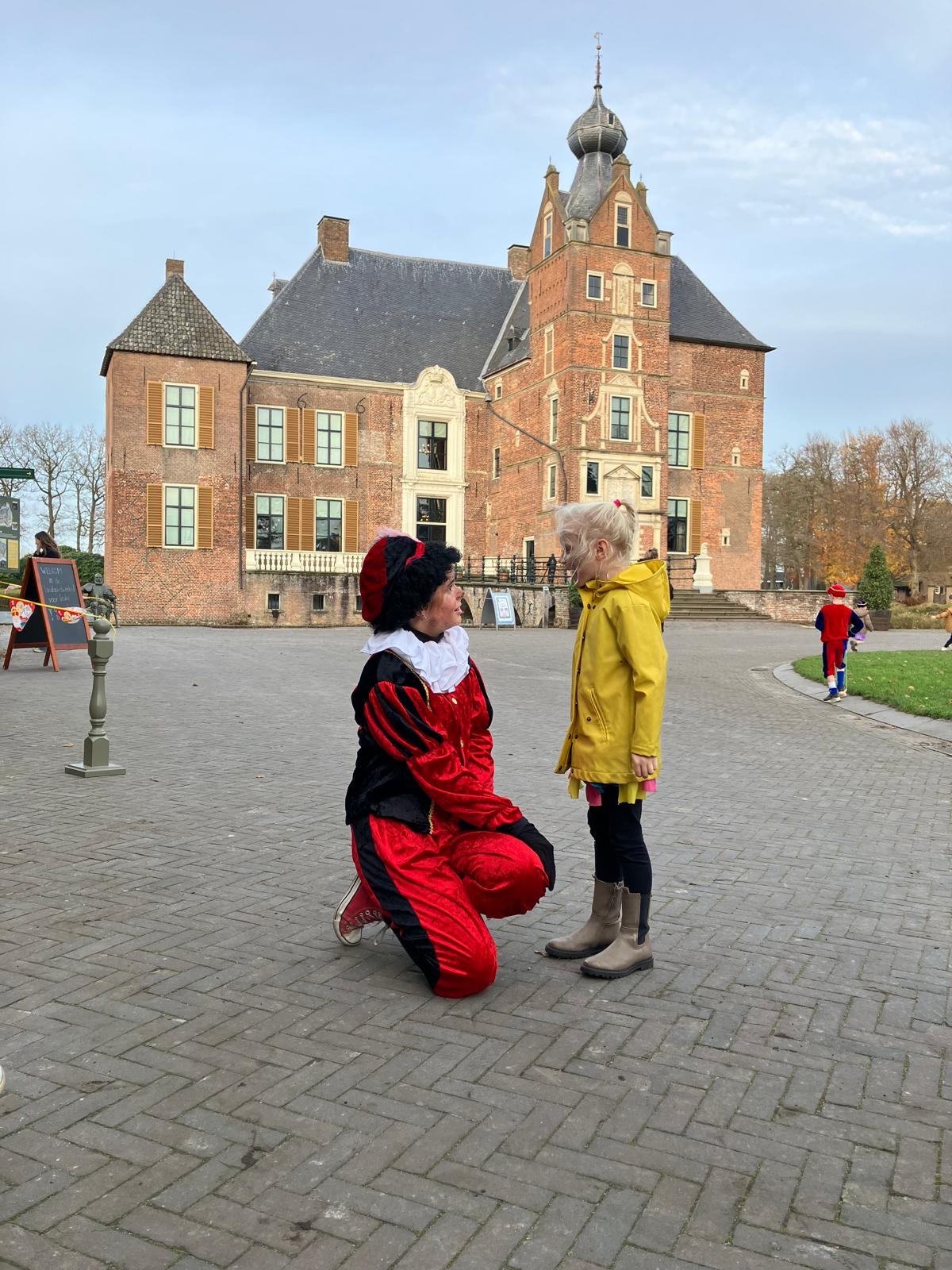 Cannenburch-kasteel-Sint-voorplein