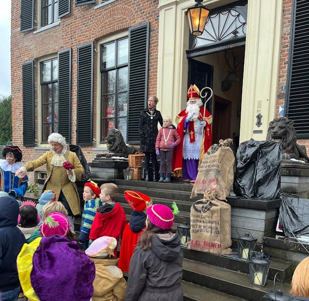 intocht-sinterklaas-rozendaal-kasteel-rosendael-burgemeester