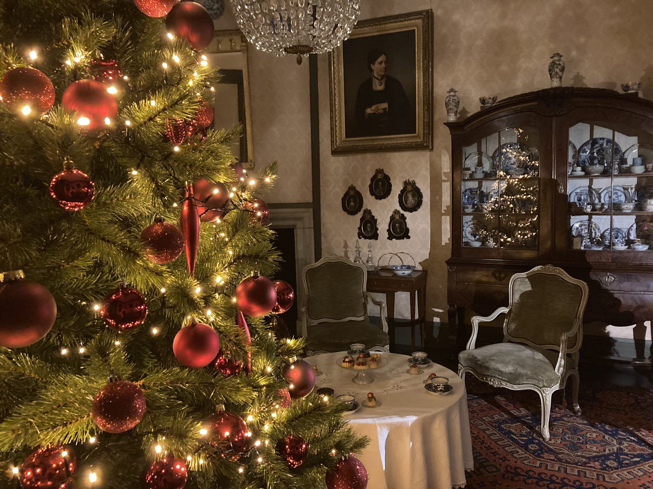 Cannenburch-kasteel-kerstsfeer-salon