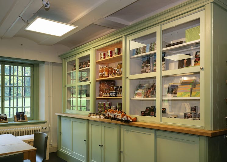 Winkelkasten in huis Zypendaal