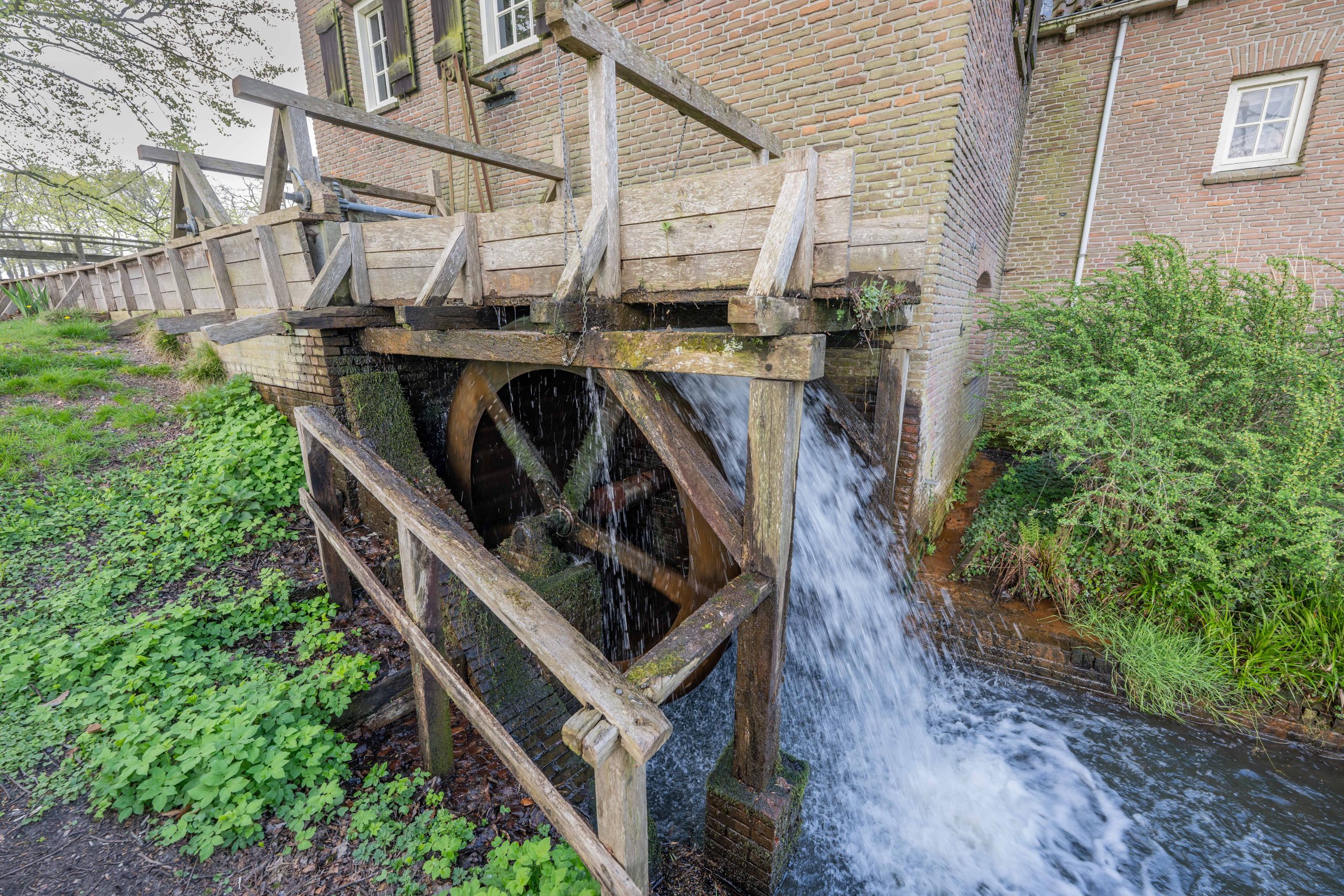 Cannenburch-kasteel-StromendVerleden-watermolen