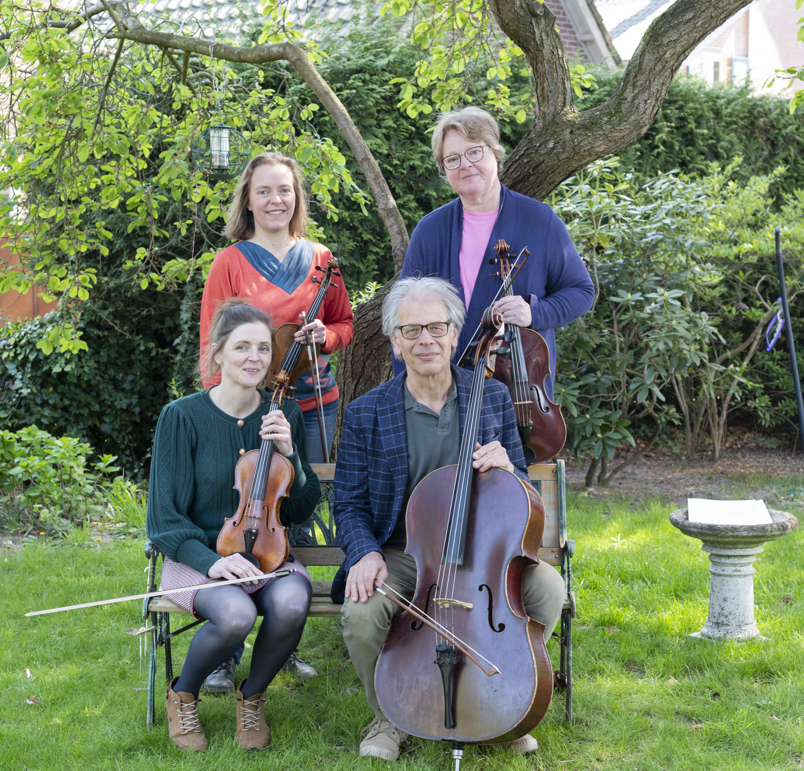 Kwartet Phion spelend bij kasteel Rosendael